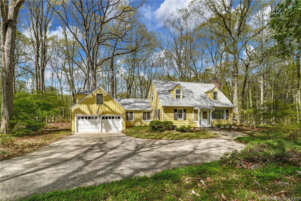 Rental Property at Smith Ridge Road, New Canaan, Connecticut - Bedrooms: 2 
Bathrooms: 3 
Rooms: 7  - $7,000 MO.