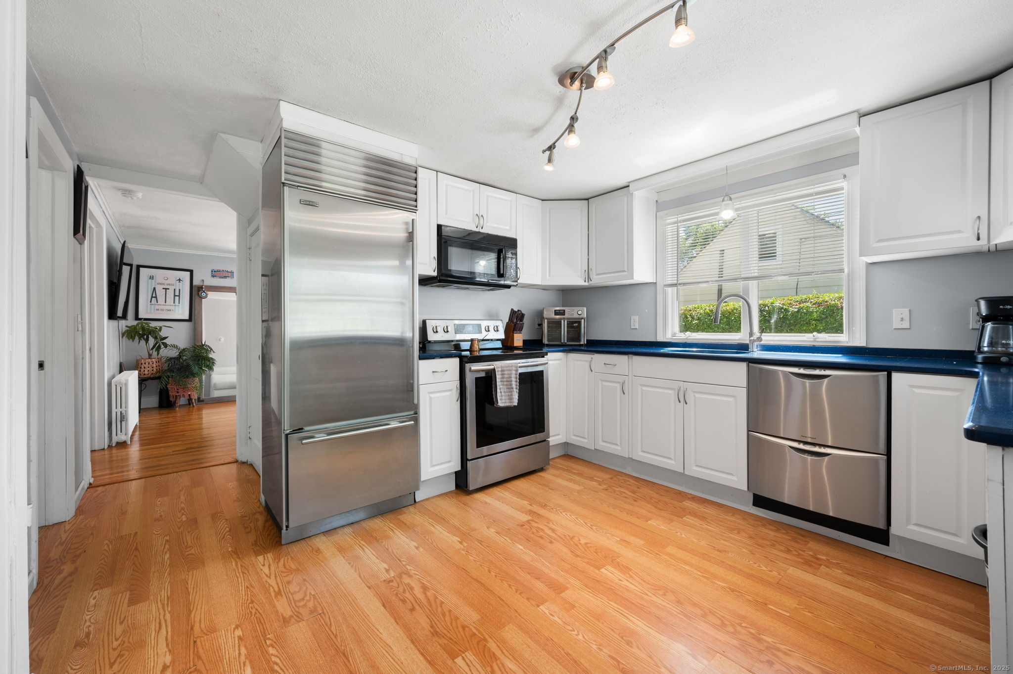4 Riverview Place