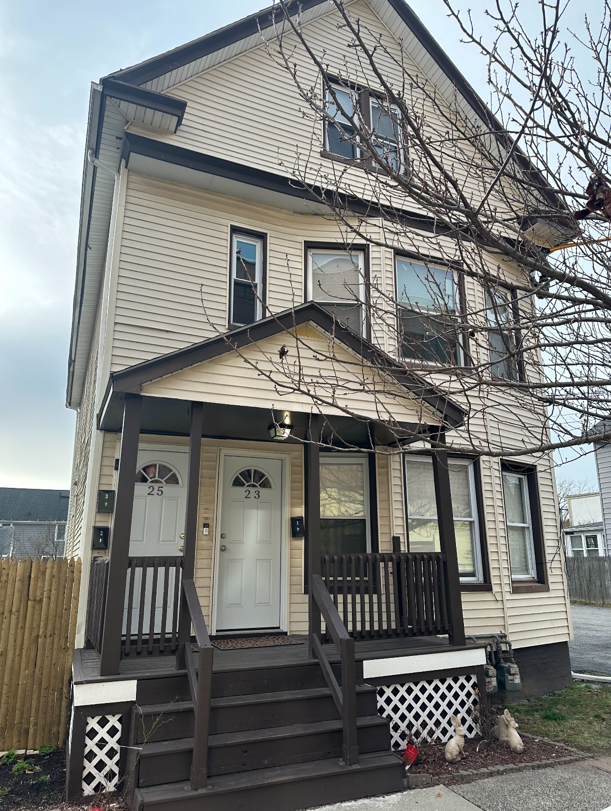 Rental Property at Tour Avenue 3, New Haven, Connecticut - Bedrooms: 1 
Bathrooms: 1 
Rooms: 4  - $1,700 MO.