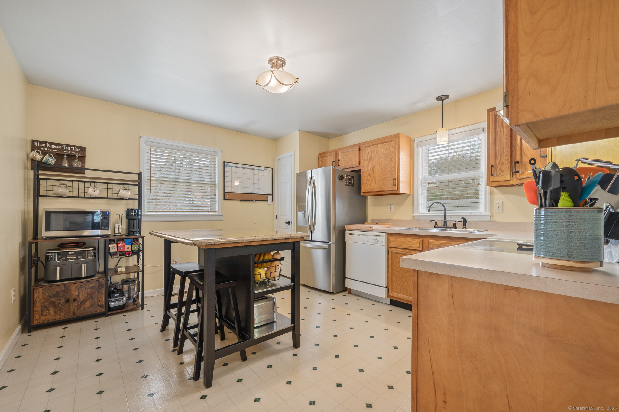 20 Woodbridge Avenue, Ansonia, Connecticut image 4