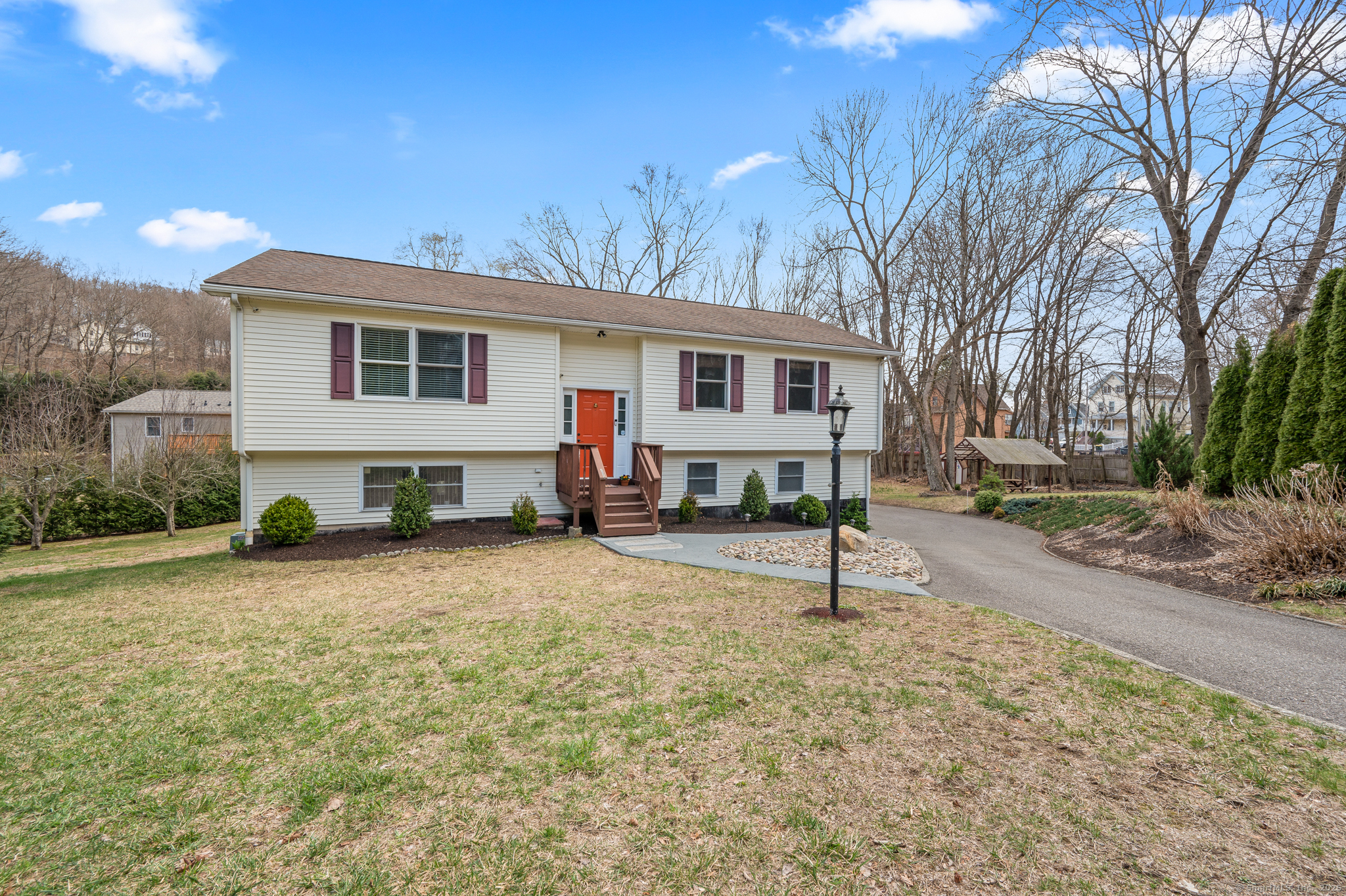 20 Woodbridge Avenue, Ansonia, Connecticut image 2