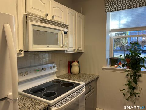 Tiny photo for 1070 New Haven Avenue #APT 47, Milford, CT 06460 (MLS # 24149263)