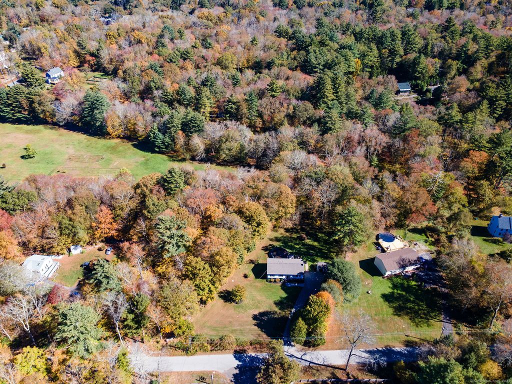 Photo of 128 Fitzgerald Road, Brooklyn, CT 06234 (MLS # 24134185)