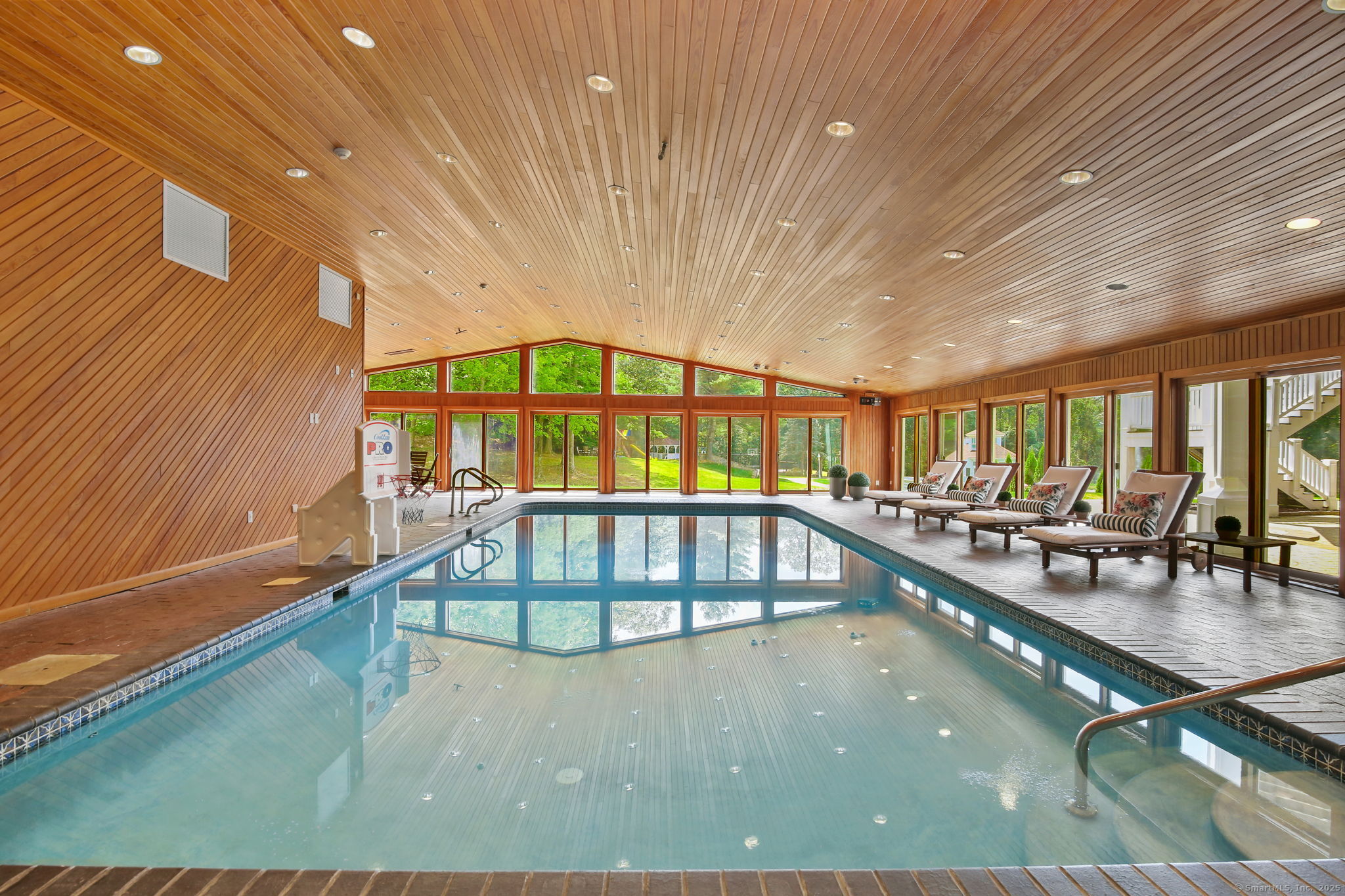 Farmington, Connecticut 06032, United States, 21 Bedrooms Bedrooms, ,33 BathroomsBathrooms,Residential,Active,199785