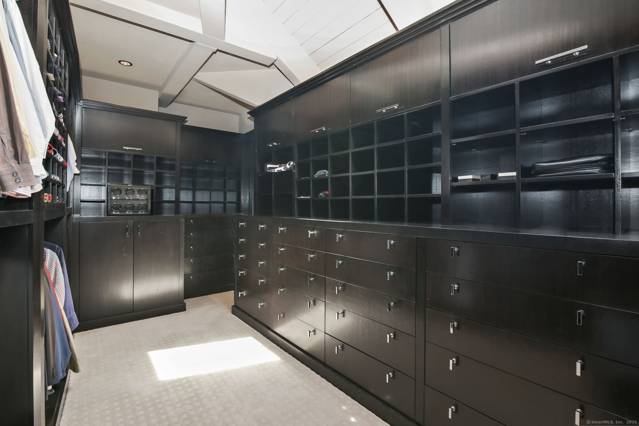 Farmington, Connecticut 06032, United States, 21 Bedrooms Bedrooms, ,33 BathroomsBathrooms,Residential,Active,199785