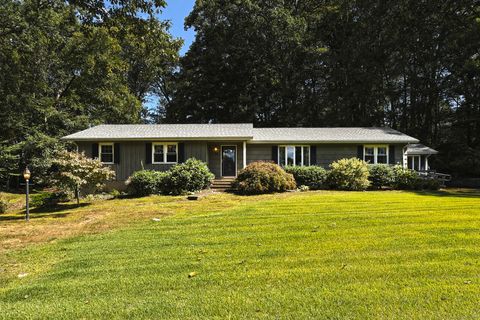 965 Red Fox Road Orange CT 06477