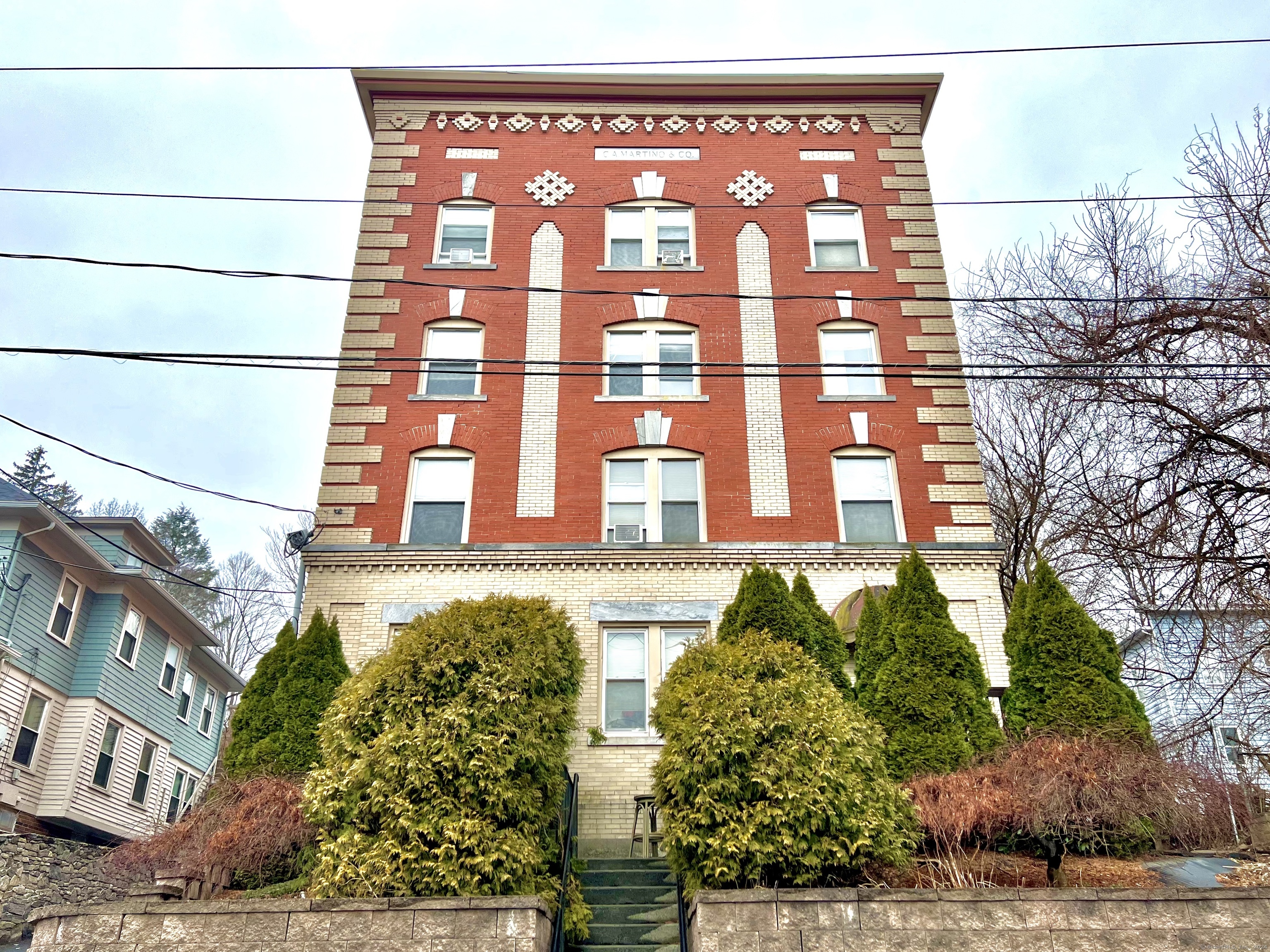 248 Congress Avenue Apt  5, Waterbury, Connecticut - 2 Bedrooms  
1 Bathrooms  
4 Rooms - 