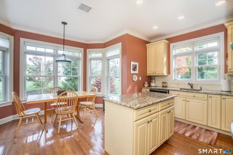 Tiny photo for 6 Spy Glass Circle #6, Bloomfield, CT 06002 (MLS # 24153290)