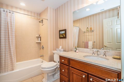 Tiny photo for 6 Spy Glass Circle #6, Bloomfield, CT 06002 (MLS # 24153290)