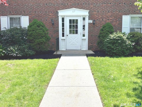 Condo For Rent - 117 Shadow Lane #B2<br/> West Hartford, CT 06110