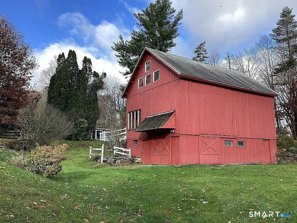 2581 Litchfield Road