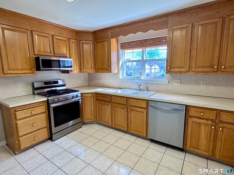 Tiny photo for 10 Dibble Hollow Lane #10, Windsor Locks, CT 06096 (MLS # 24164420)