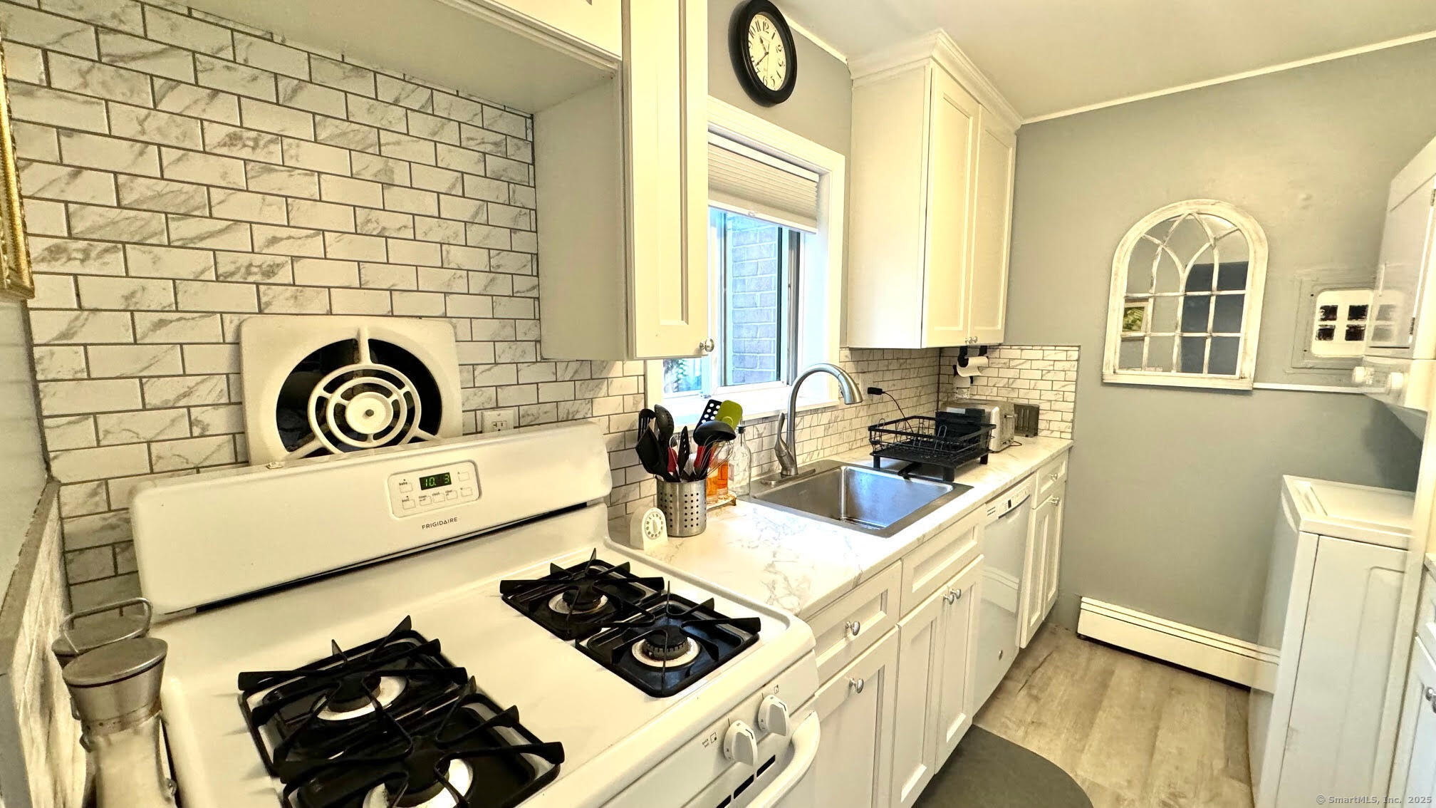 208 Flax Hill Road #APT 33, Norwalk, Connecticut image 6