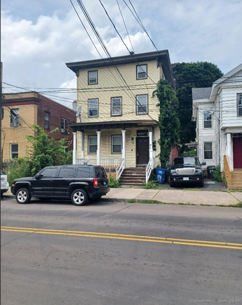 Property for Sale at 91 Spring Street, New Haven, Connecticut - Bedrooms: 7 
Bathrooms: 3 
Rooms: 16  - $379,000