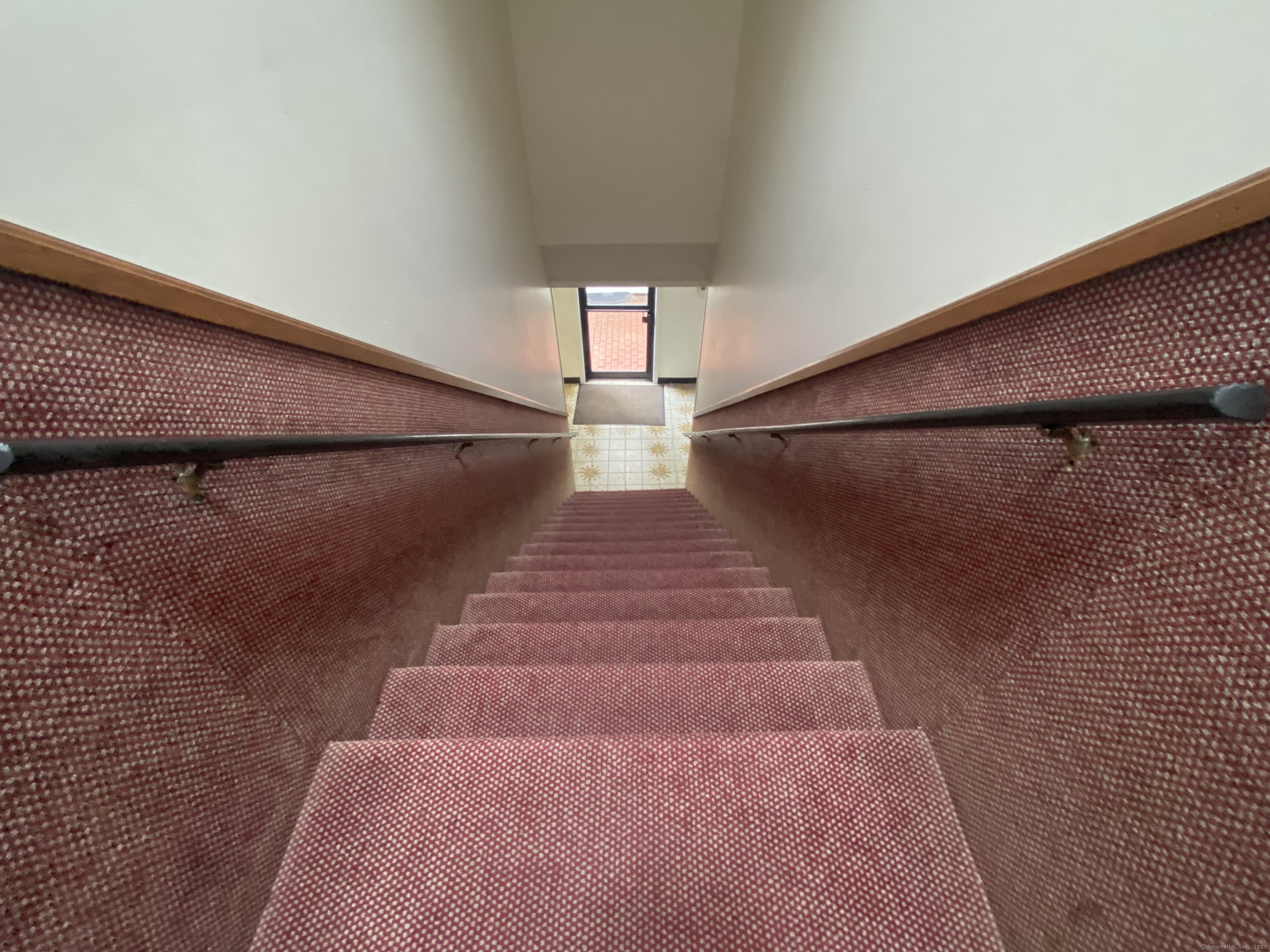 Cromwell, Connecticut 06416, United States, 2 Bedrooms Bedrooms, ,1 BathroomBathrooms,Residential,Pending,153920