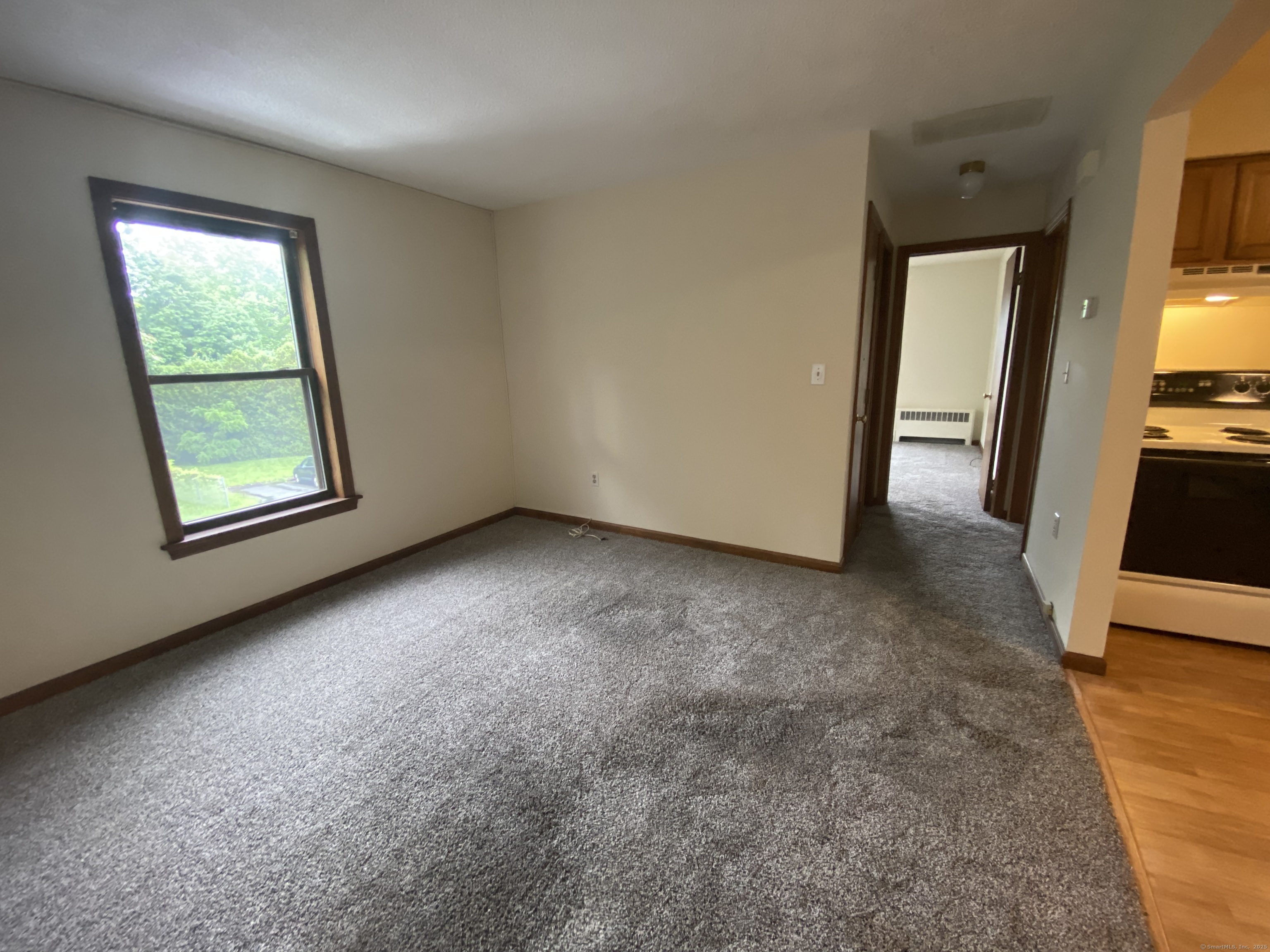 Cromwell, Connecticut 06416, United States, 2 Bedrooms Bedrooms, ,1 BathroomBathrooms,Residential,Pending,153920