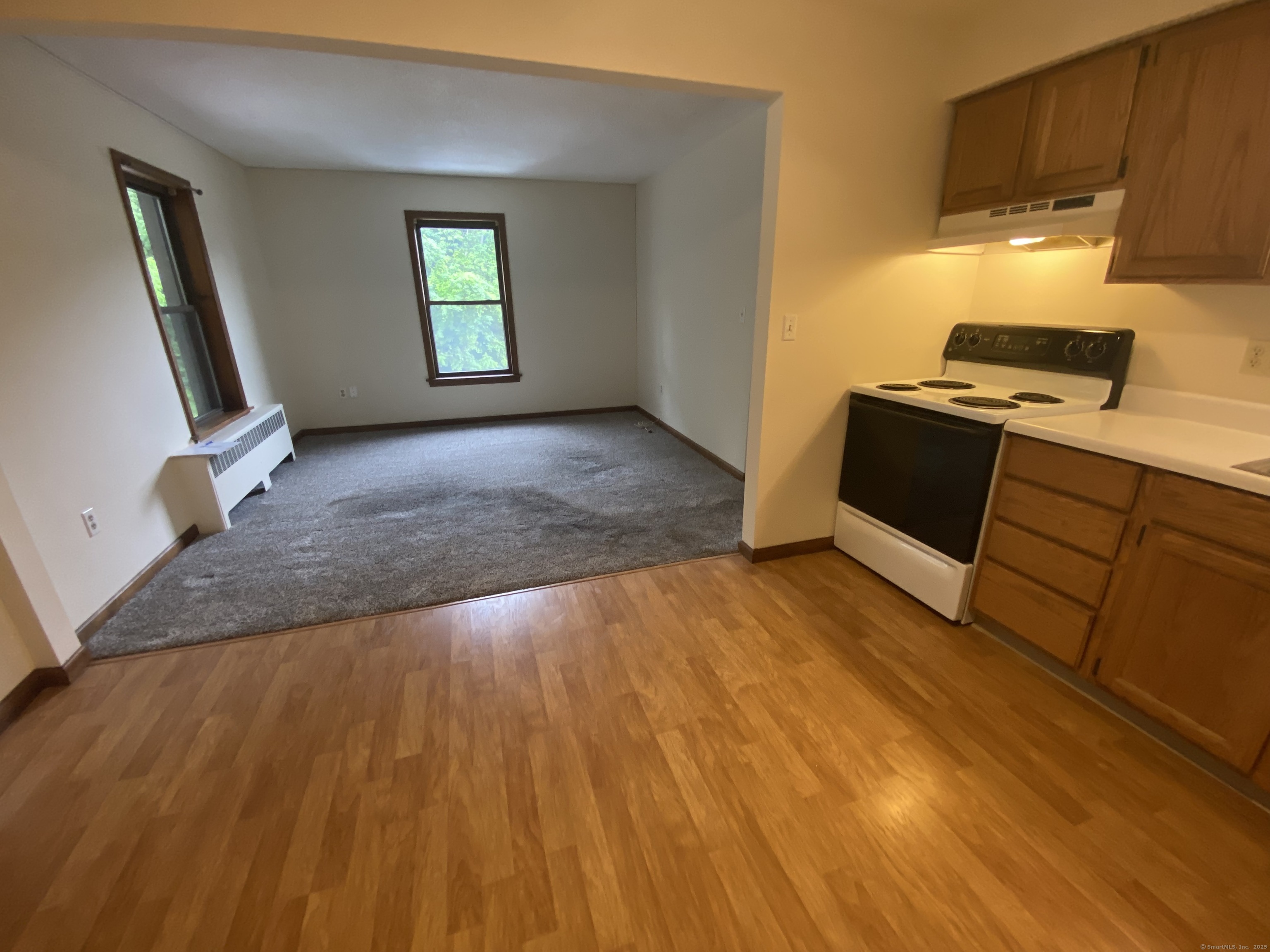 Cromwell, Connecticut 06416, United States, 2 Bedrooms Bedrooms, ,1 BathroomBathrooms,Residential,Pending,153920