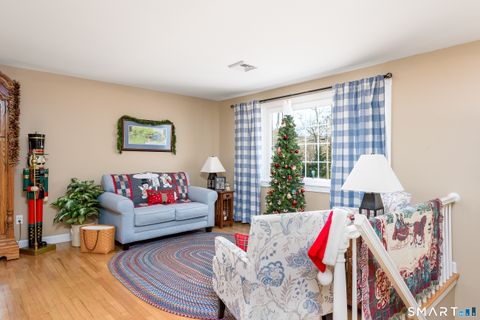 Tiny photo for 43 Roxbury Court, East Lyme, CT 06357 (MLS # 24145272)