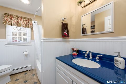 Tiny photo for 43 Roxbury Court, East Lyme, CT 06357 (MLS # 24145272)