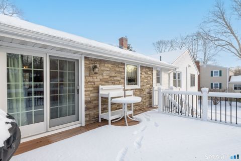 Tiny photo for 43 Roxbury Court, East Lyme, CT 06357 (MLS # 24145272)