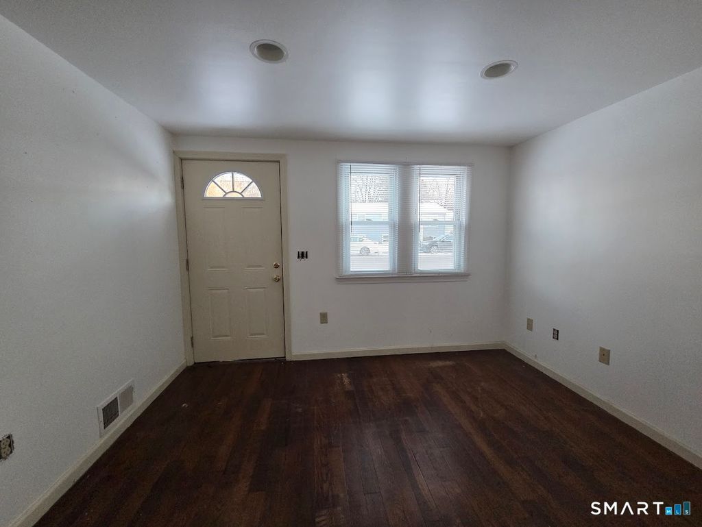 Photo of 244 Weybosset Street, New Haven, CT 06513 (MLS # 24145207)