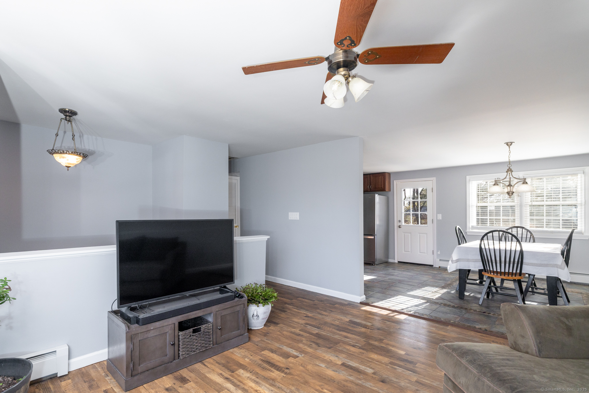 Harwinton, Connecticut 06791, United States, 3 Bedrooms Bedrooms, ,2 BathroomsBathrooms,Residential,Pending,86536