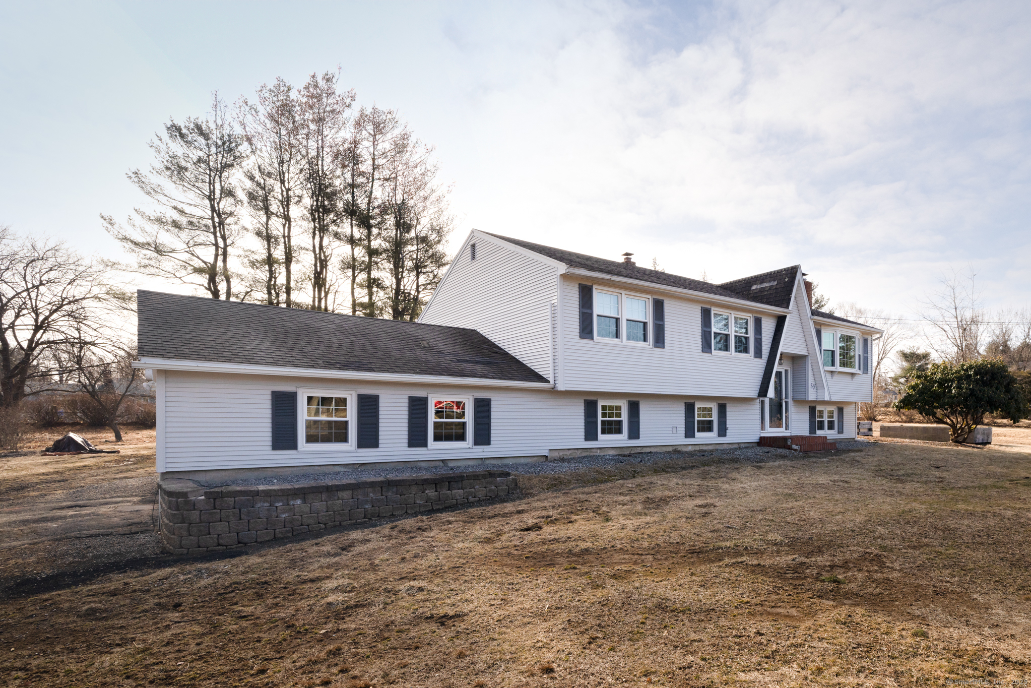 Harwinton, Connecticut 06791, United States, 3 Bedrooms Bedrooms, ,2 BathroomsBathrooms,Residential,Pending,86536