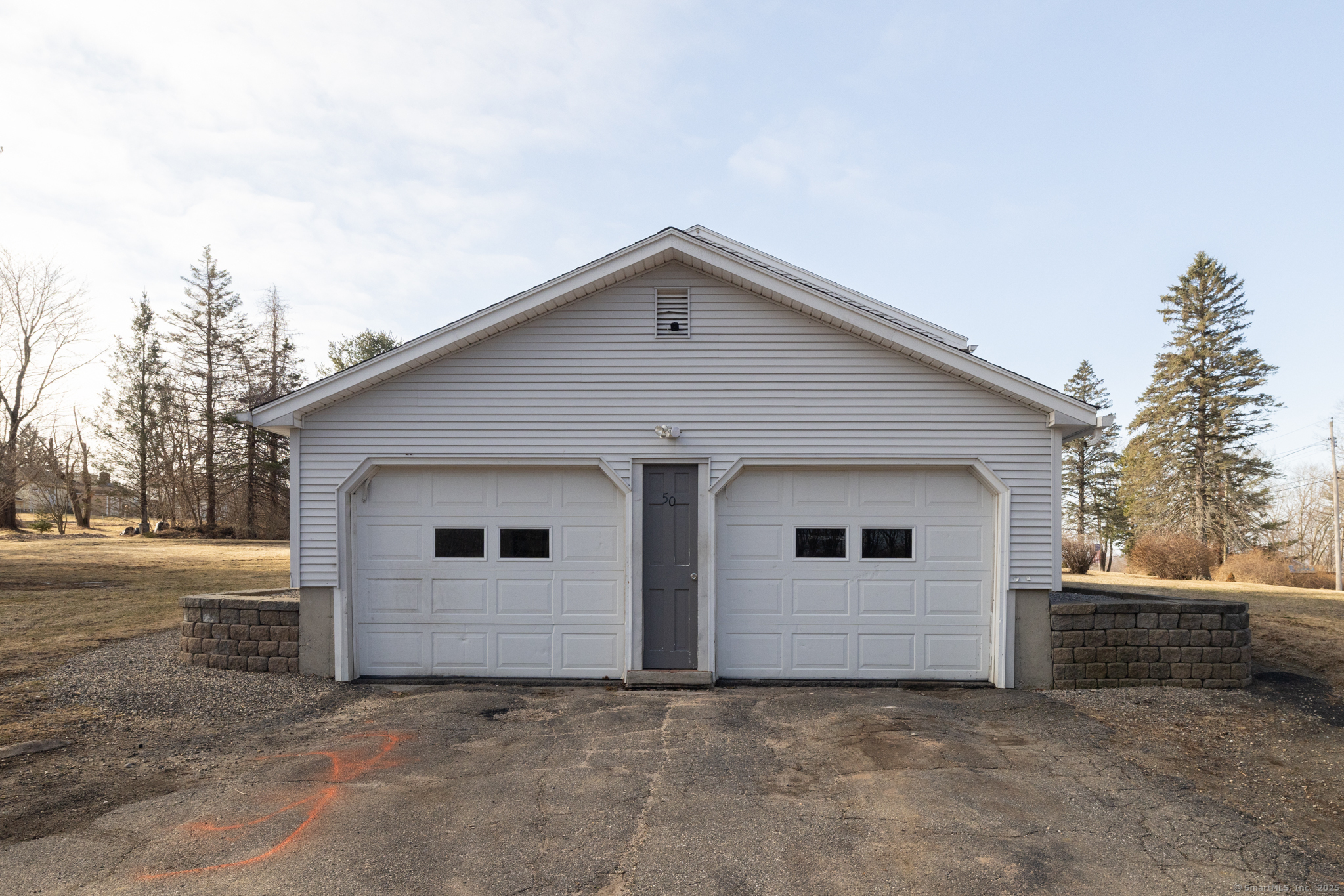 Harwinton, Connecticut 06791, United States, 3 Bedrooms Bedrooms, ,2 BathroomsBathrooms,Residential,Pending,86536