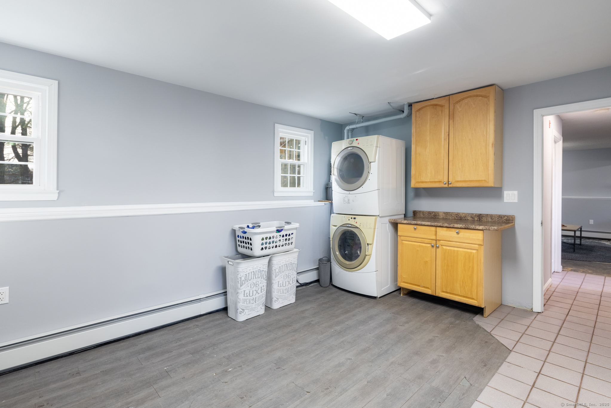 Harwinton, Connecticut 06791, United States, 3 Bedrooms Bedrooms, ,2 BathroomsBathrooms,Residential,Pending,86536