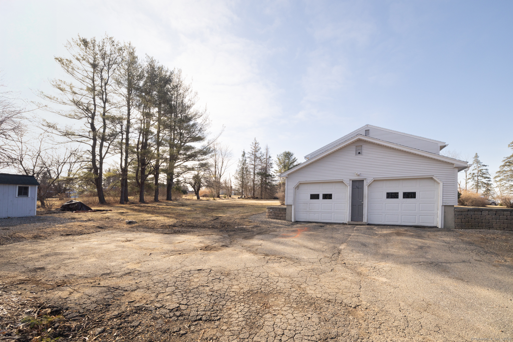 Harwinton, Connecticut 06791, United States, 3 Bedrooms Bedrooms, ,2 BathroomsBathrooms,Residential,Pending,86536