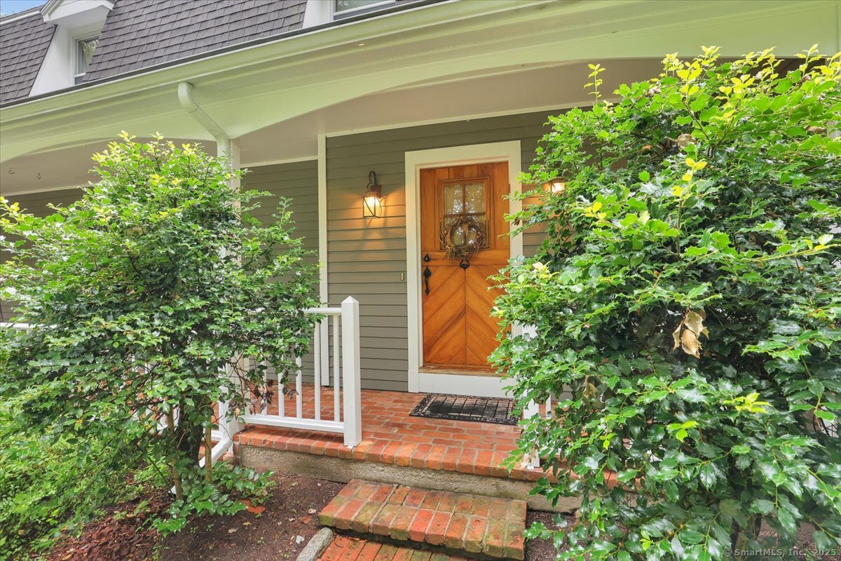 200 North Farm Road