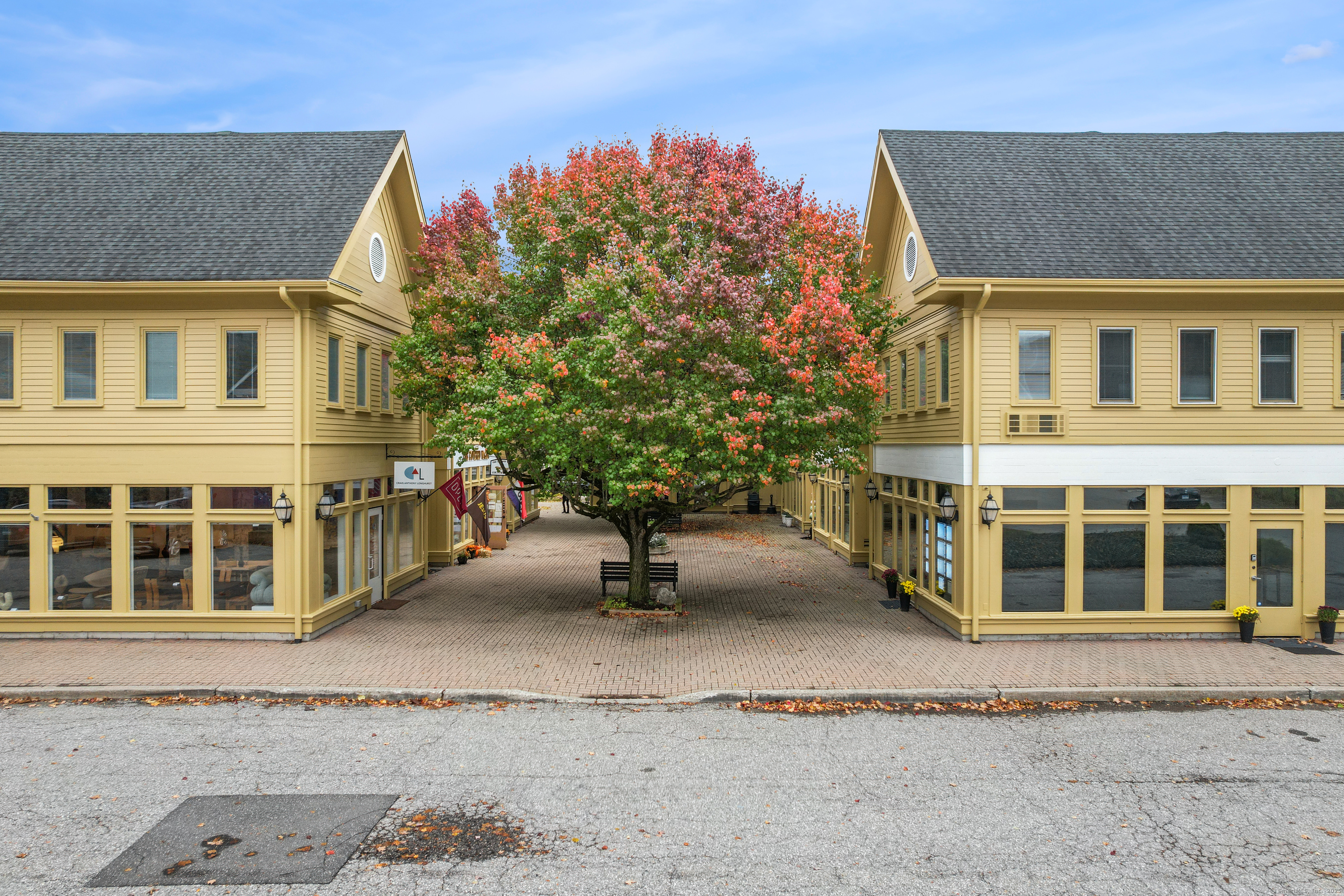 25 North Main Street 4