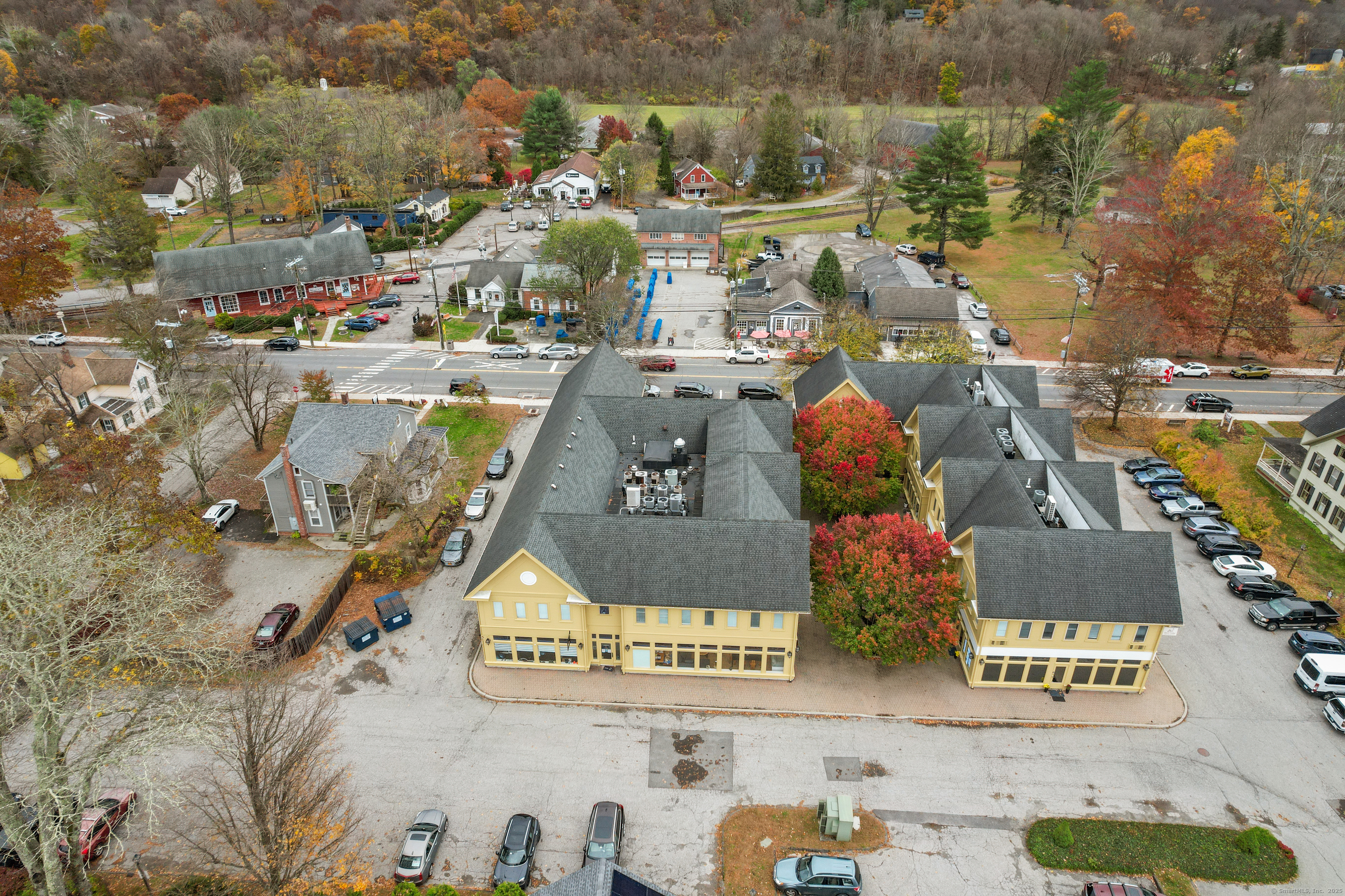 25 North Main Street 4