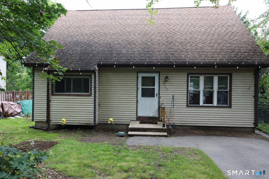 Photo of 320 Mulberry Street, Naugatuck, CT 06770 (MLS # 24204542)
