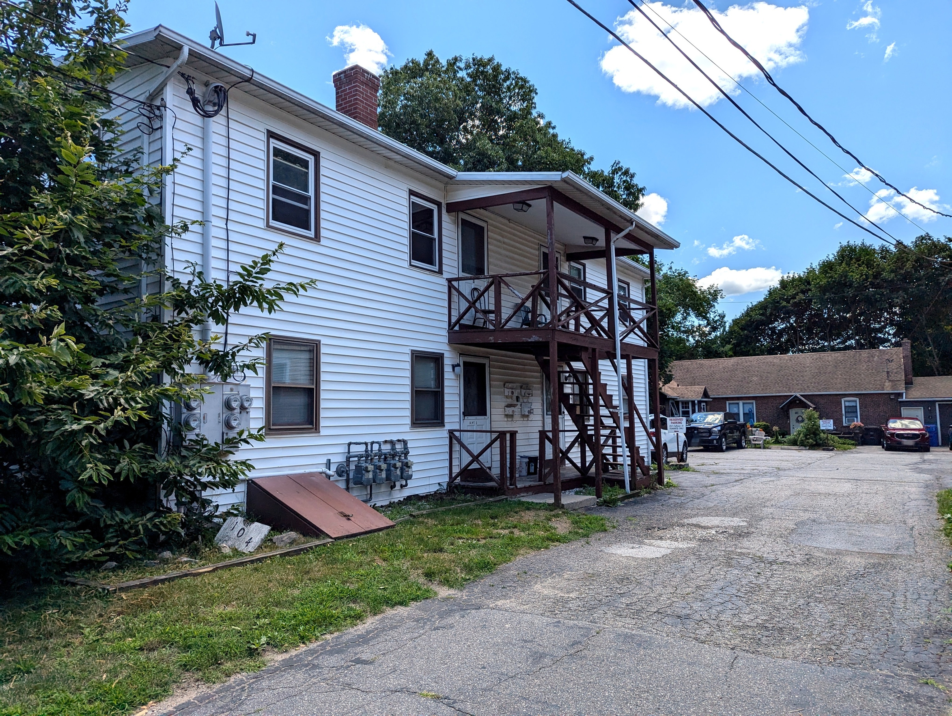 Property for Sale at 104 Calhoun Street, Torrington, Connecticut - Bedrooms: 4 
Bathrooms: 4 
Rooms: 12  - $339,900