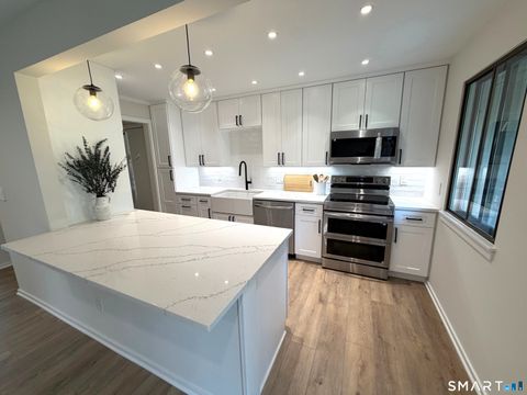 32 Heritage Village C Southbury CT 06488