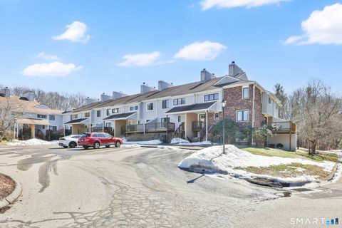 Condo For Sale - 24 Dutton Place Way #24<br/> Glastonbury, CT 06033