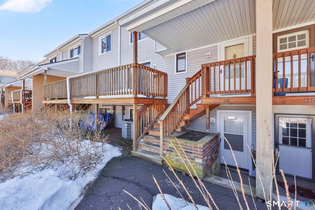 Photo of 24 Dutton Place Way #24, Glastonbury, CT 06033 (MLS # 24158840)