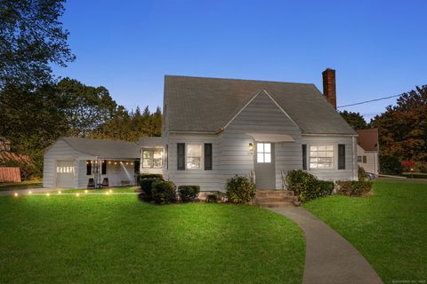 Photo of 404 Elmwood Drive, Windsor Locks, CT 06096 (MLS # 24146344)