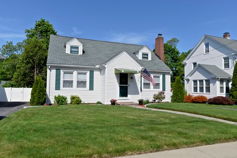 Single Family Residence in West Haven CT 270 Richmond Avenue.jpg
