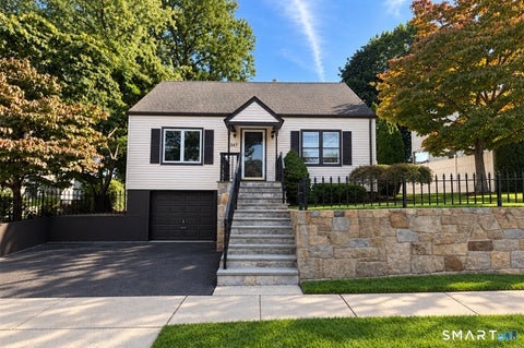 Photo of 347 Goldenrod Avenue, Bridgeport, CT 06606 (MLS # 24208744)