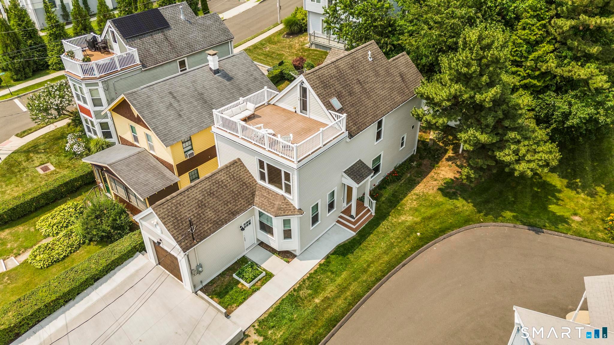 1 Edgefield Avenue