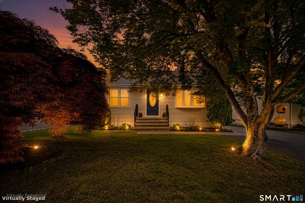 Photo of 1710 Stratfield Road, Fairfield, CT 06825 (MLS # 24173965)