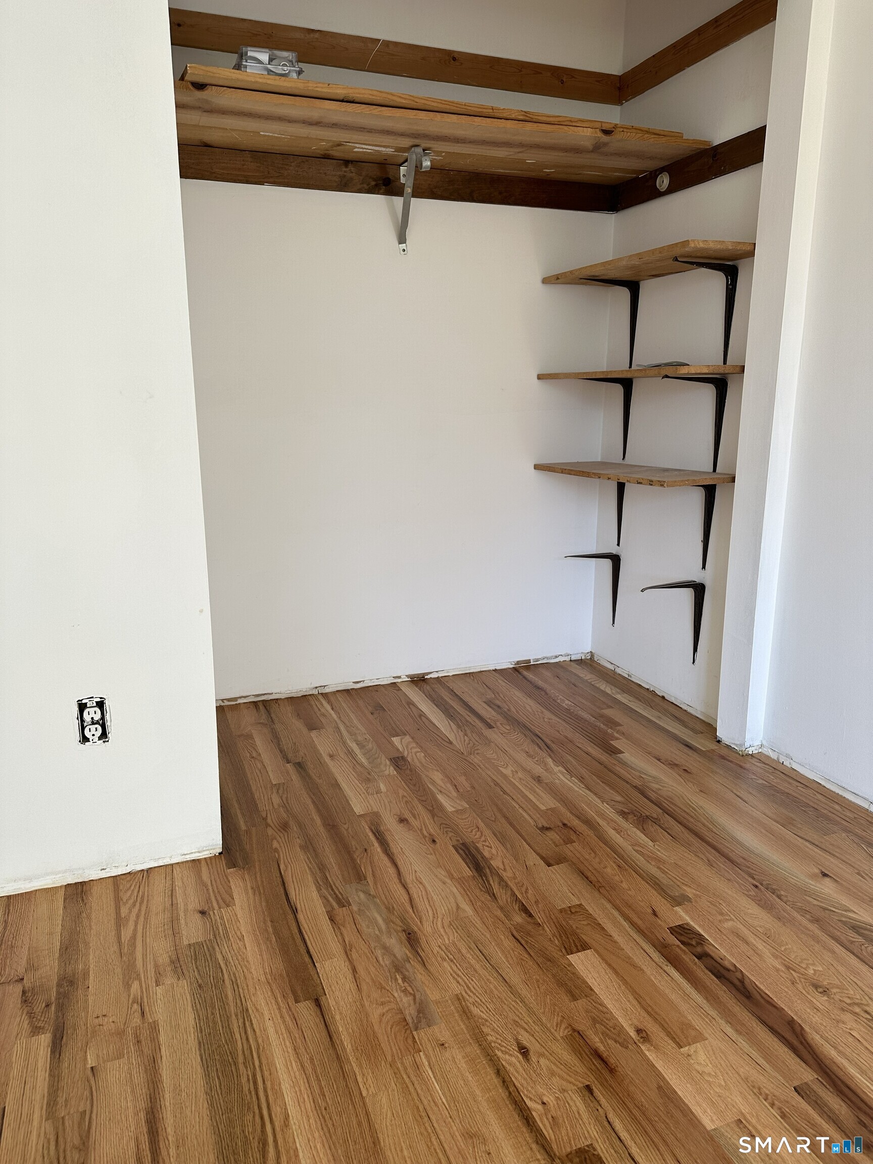 5 Woodside Avenue F65