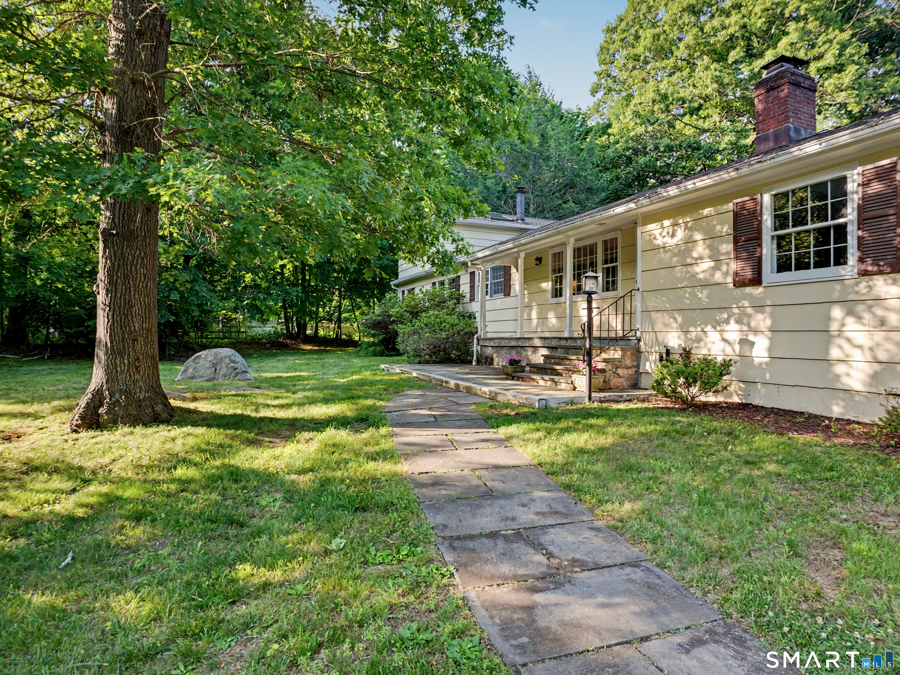 15 Flat Rock Drive