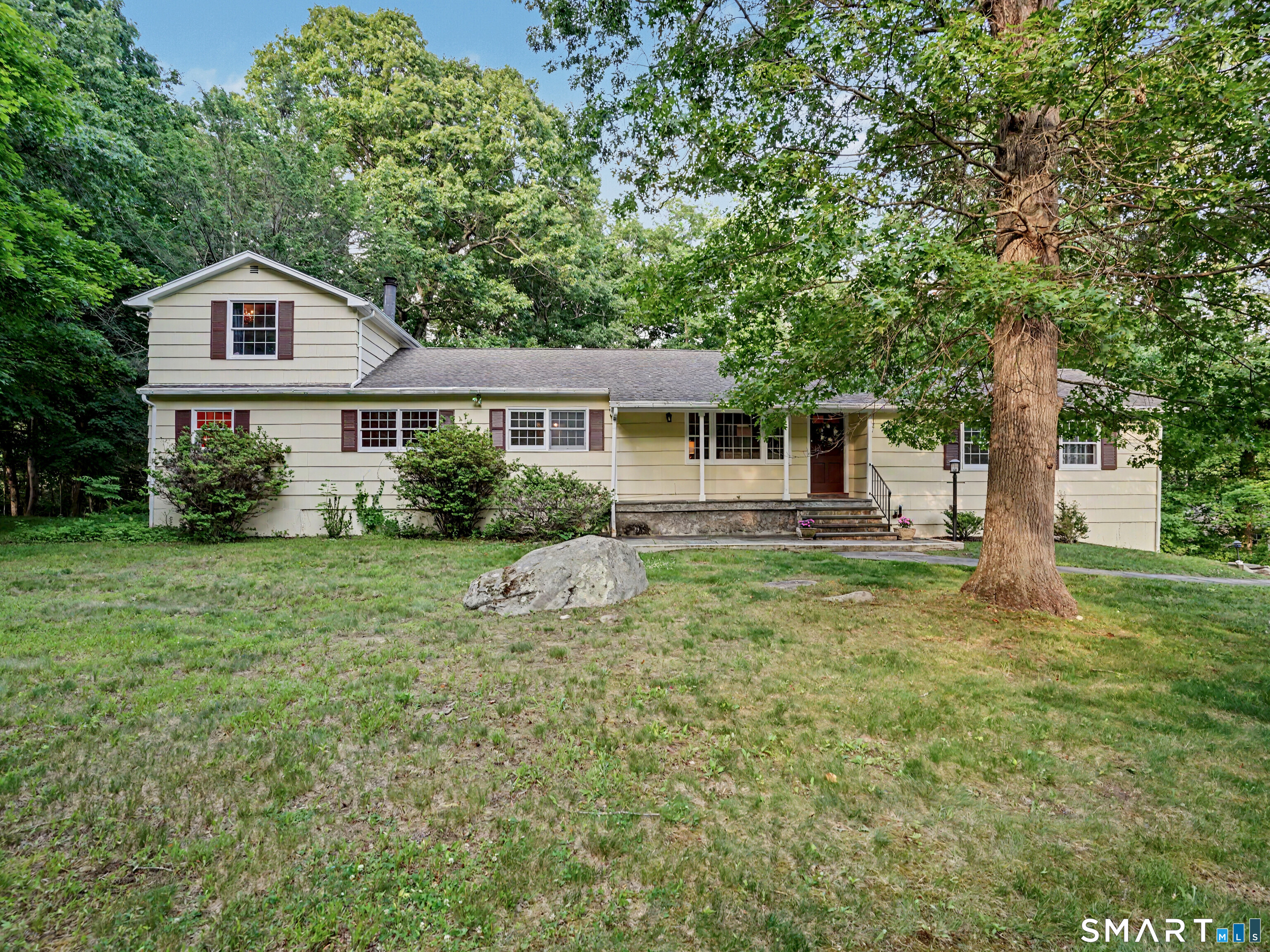15 Flat Rock Drive