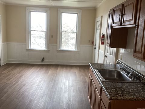 MLS: 24086477