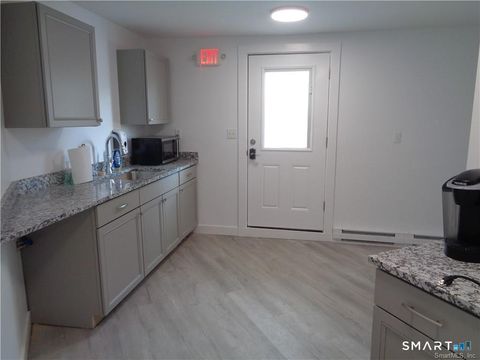 Tiny photo for 464 E Center Street #B, Manchester, CT 06040 (MLS # 24162766)