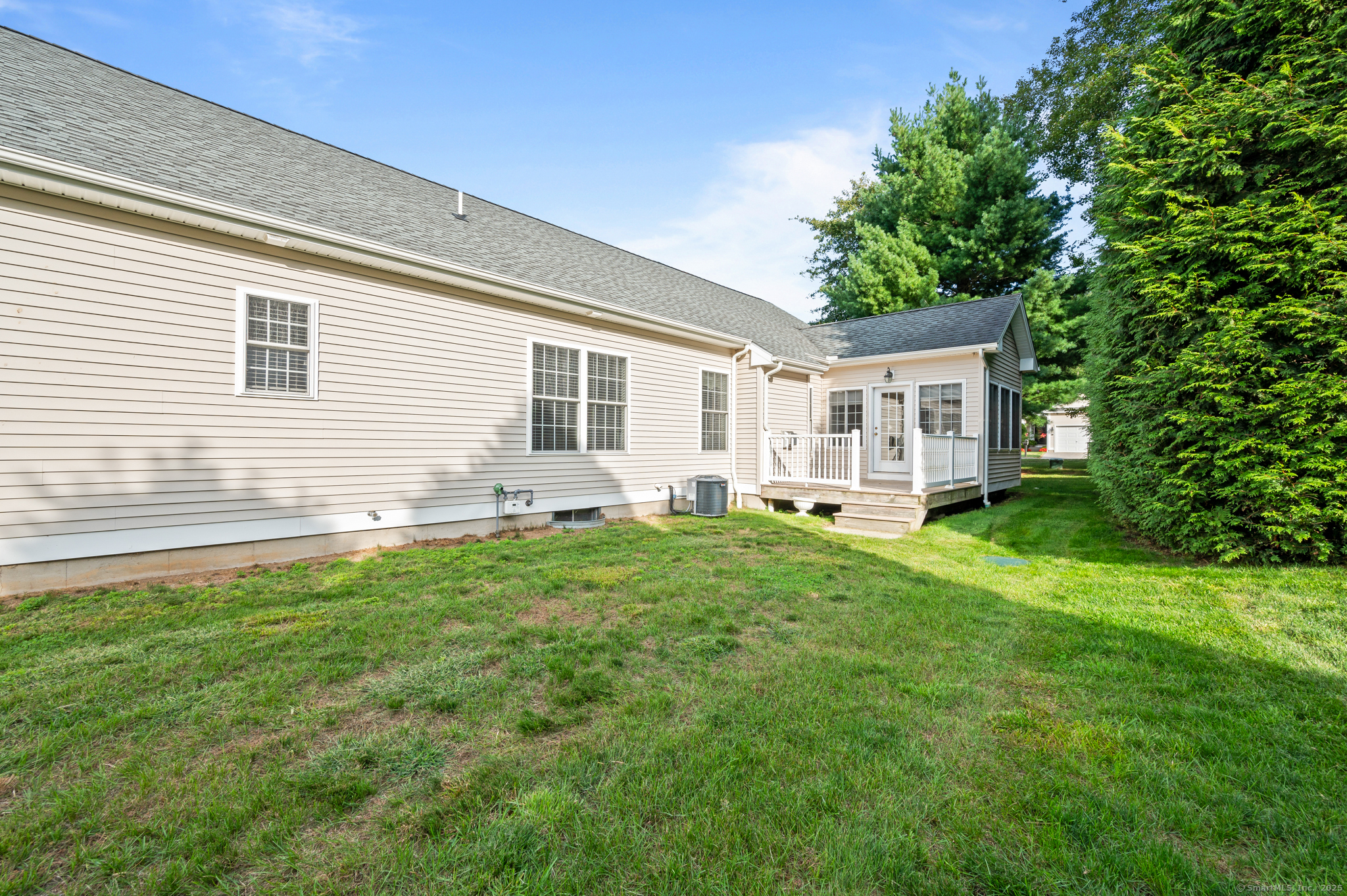 Colchester, Connecticut 06415, United States, 2 Bedrooms Bedrooms, ,2 BathroomsBathrooms,Residential,Pending,208598