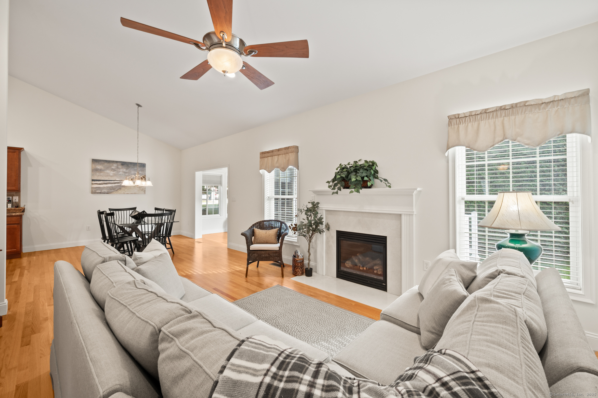 Colchester, Connecticut 06415, United States, 2 Bedrooms Bedrooms, ,2 BathroomsBathrooms,Residential,Pending,208598